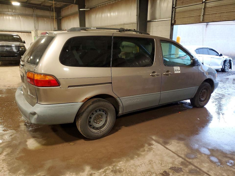 1999 Toyota Sienna მანქანა იყიდება აუქციონზე, vin: 4T3ZF19C0XU131881, აუქციონის ნომერი: 54336676