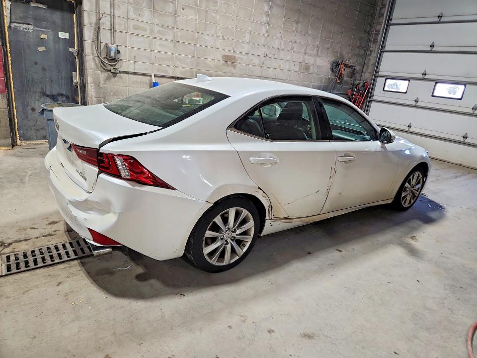55180006 :رقم المزاد ، JTHCF1D27F5020950 vin ، 2015 Lexus Is مزاد بيع