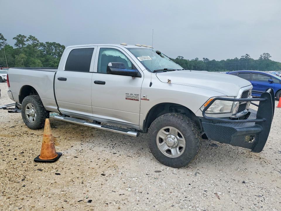 52566326 :رقم المزاد ، 3C6UR5CL9FG511423 vin ، 2015 Ram 2500 مزاد بيع
