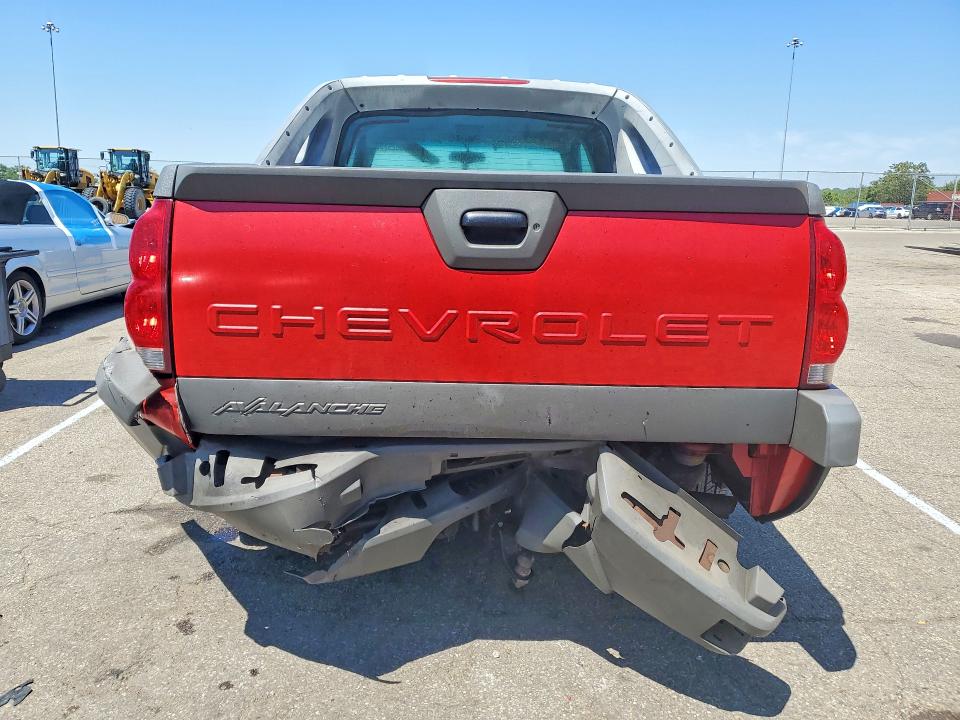 53025226 :رقم المزاد ، 3GNEC13T32G335672 vin ، 2002 Chevrolet Avalanche مزاد بيع