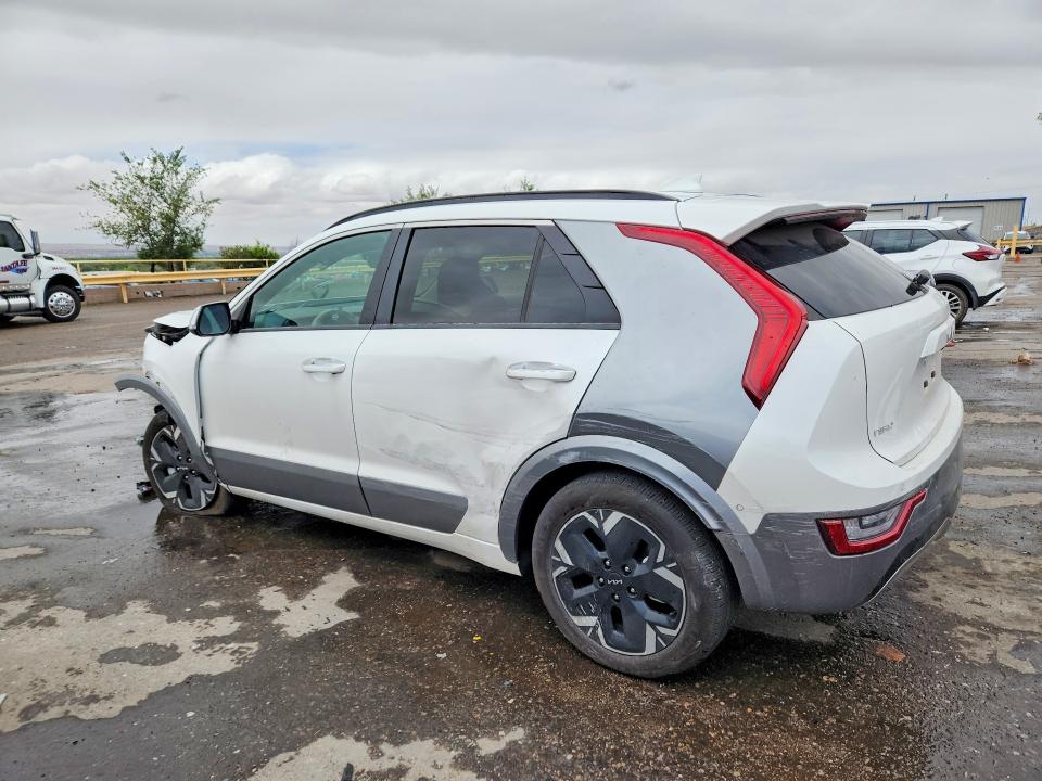52359226 :رقم المزاد ، KNDCT3L12P5042533 vin ، 2023 Kia Niro مزاد بيع