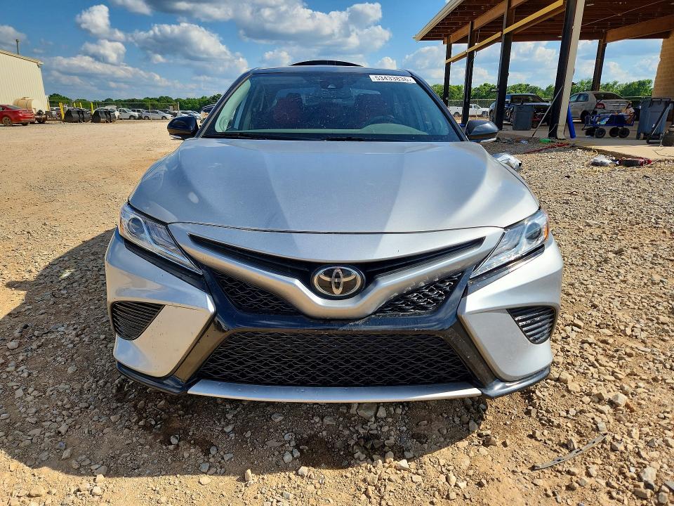 53433836 :رقم المزاد ، 4T1K61AK3LU301173 vin ، 2020 Toyota Camry مزاد بيع