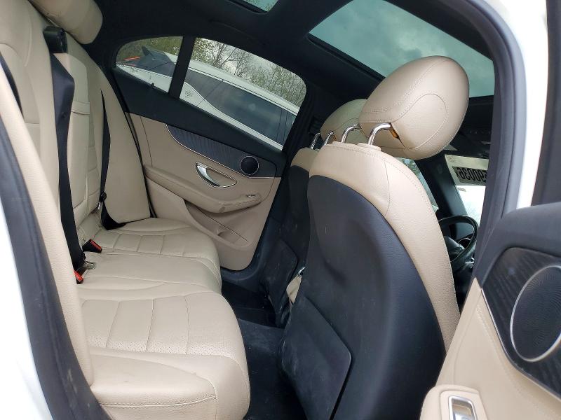 Продажа на аукционе авто 2016 Mercedes-benz C, vin: 55SWF4KB3GU111375, номер лота: 51590036