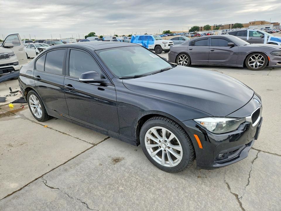 52393506 :رقم المزاد ، WBA8E5G58GNU21770 vin ، 2016 Bmw 320 مزاد بيع