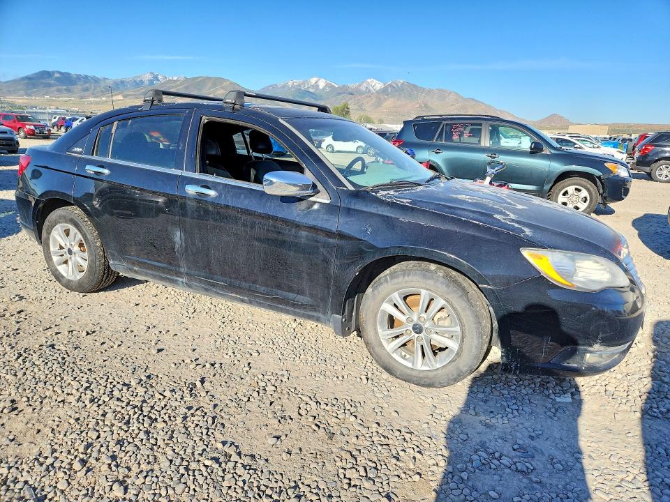 2011 Chrysler 200 მანქანა იყიდება აუქციონზე, vin: 1C3BC2FG9BN571061, აუქციონის ნომერი: 54444636