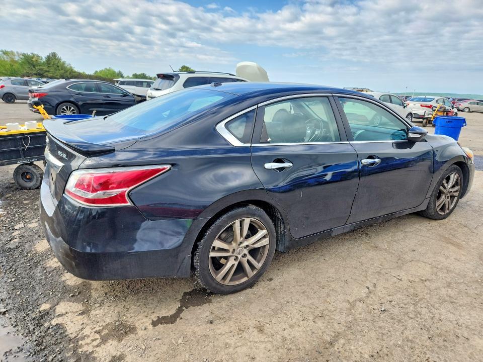52542346 :رقم المزاد ، 1N4BL3AP1FC114390 vin ، 2015 Nissan Altima مزاد بيع