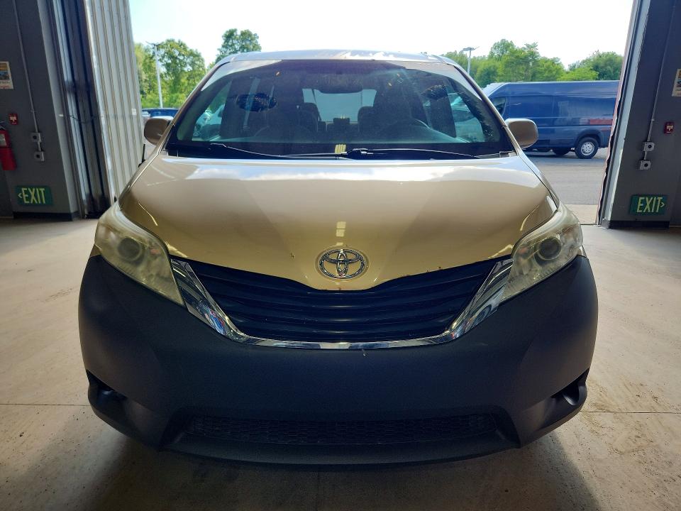 2012 Toyota Sienna მანქანა იყიდება აუქციონზე, vin: 5TDJK3DC3CS046427, აუქციონის ნომერი: 55303266