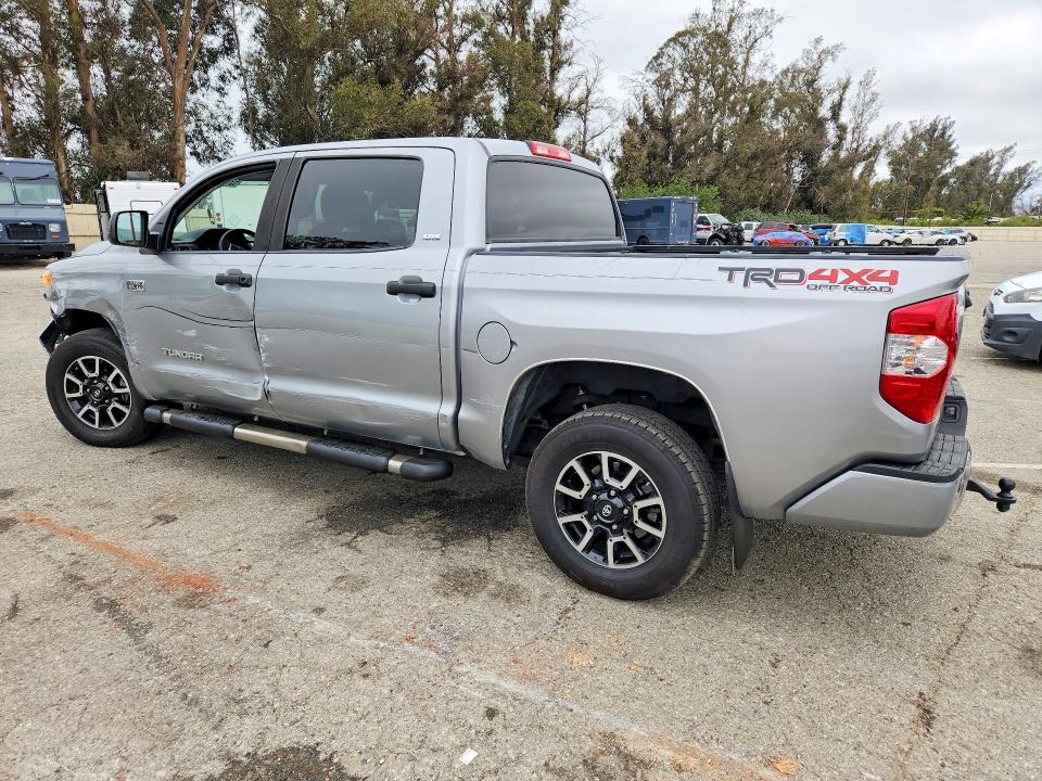 Продажа на аукционе авто 2017 Toyota Tundra, vin: 5TFDW5F1XHX637851, номер лота: 53193806