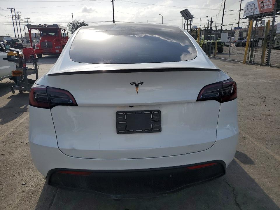 54130086 :رقم المزاد ، 7SAYGDED1RF193049 vin ، 2024 Tesla Model Y مزاد بيع