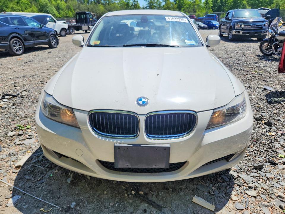 41628936 :رقم المزاد ، WBAPH7G57BNL85979 vin ، 2011 Bmw 328 مزاد بيع