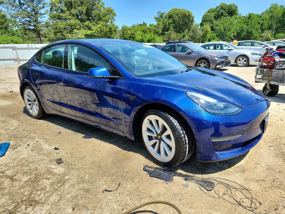 2022 Tesla Model 3 მანქანა იყიდება აუქციონზე, vin: 5YJ3E1EA5NF369872, აუქციონის ნომერი: 53898646