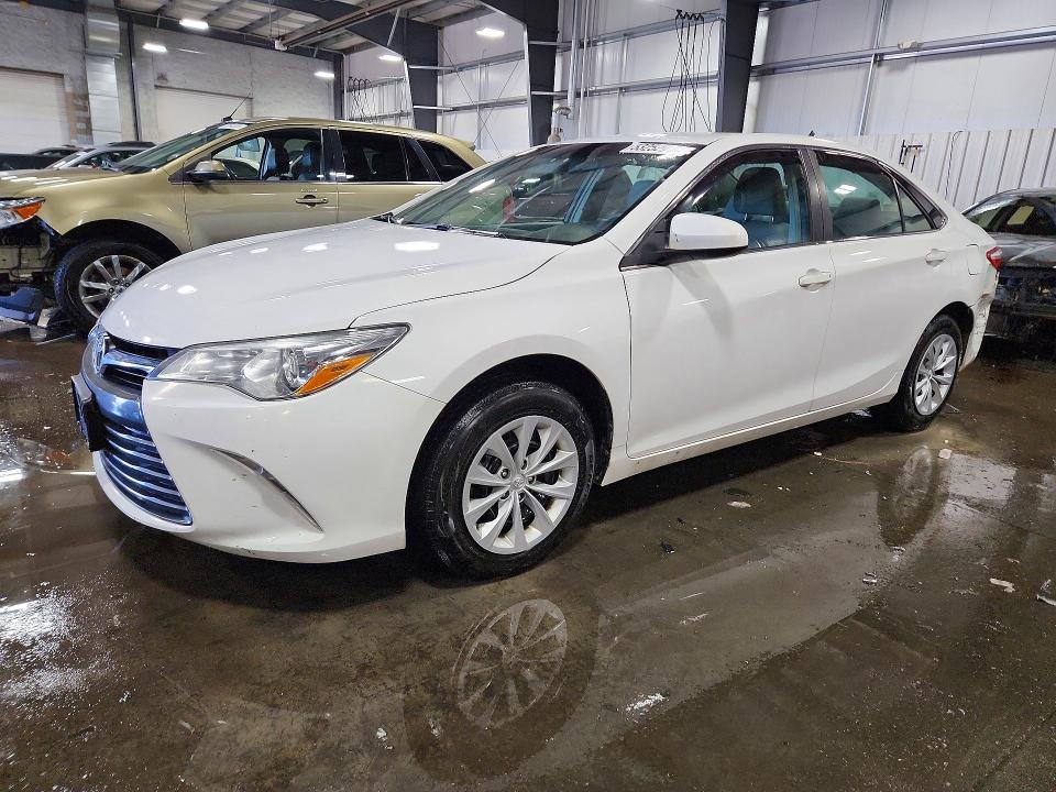 53252016 :رقم المزاد ، 4T1BF1FK8HU657361 vin ، 2017 Toyota Camry مزاد بيع
