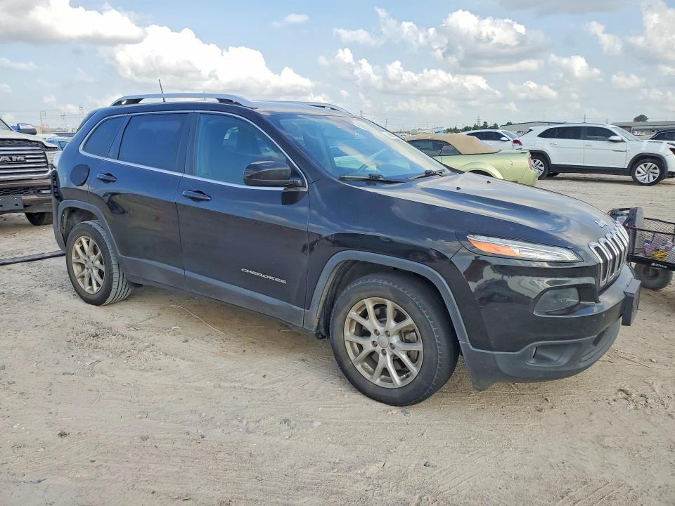 45935016 :رقم المزاد ، 1C4PJLCB2HW642125 vin ، 2017 Jeep Cherokee مزاد بيع