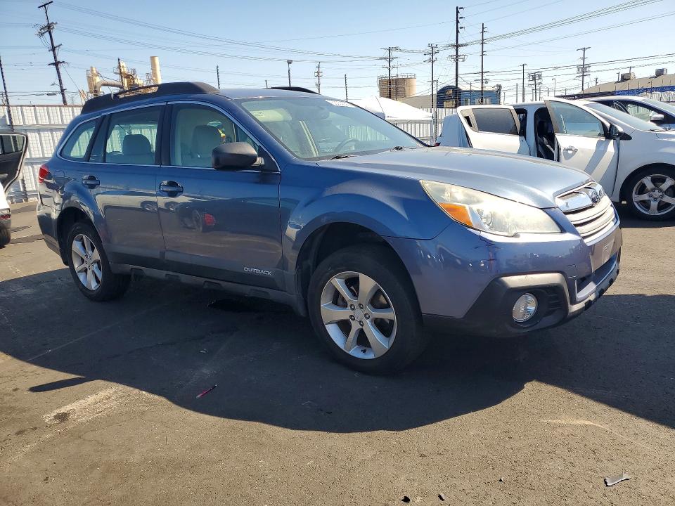 53033036 :رقم المزاد ، 4S4BRBAC0E3213051 vin ، 2014 Subaru Outback مزاد بيع