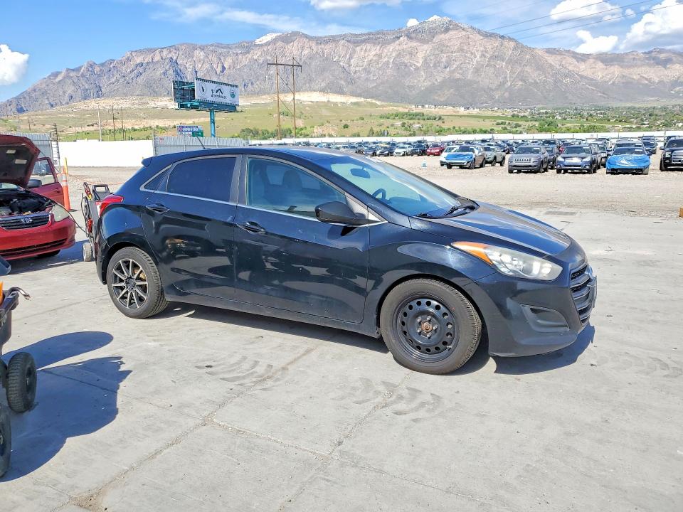 2016 Hyundai Elantra Gt მანქანა იყიდება აუქციონზე, vin: KMHD35LHXGU335871, აუქციონის ნომერი: 51036176