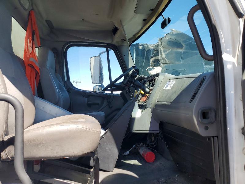 2005 Freightliner M2 მანქანა იყიდება აუქციონზე, vin: 1FVACXCS15HU04682, აუქციონის ნომერი: 52616806