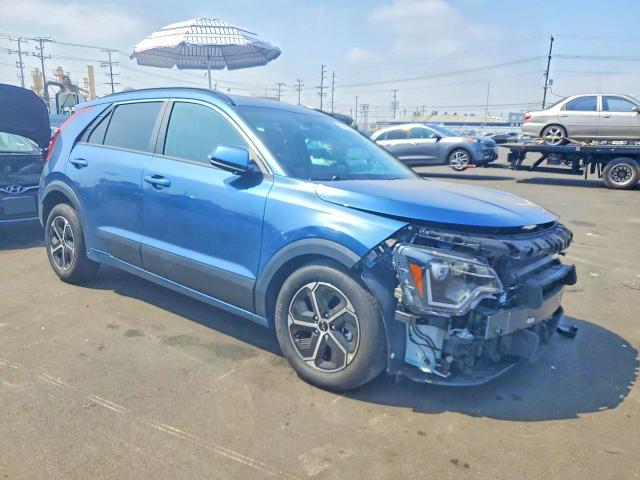 2025 Kia Niro მანქანა იყიდება აუქციონზე, vin: KNDCR3LE2S5306974, აუქციონის ნომერი: 53095666