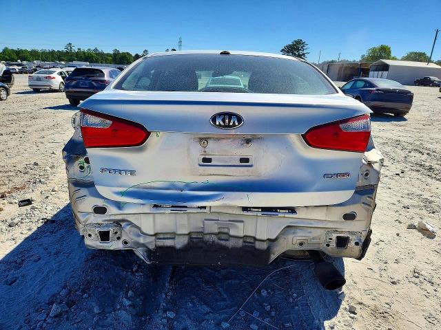 52806096 :رقم المزاد ، KNAFX4A82F5282037 vin ، 2015 Kia Forte مزاد بيع