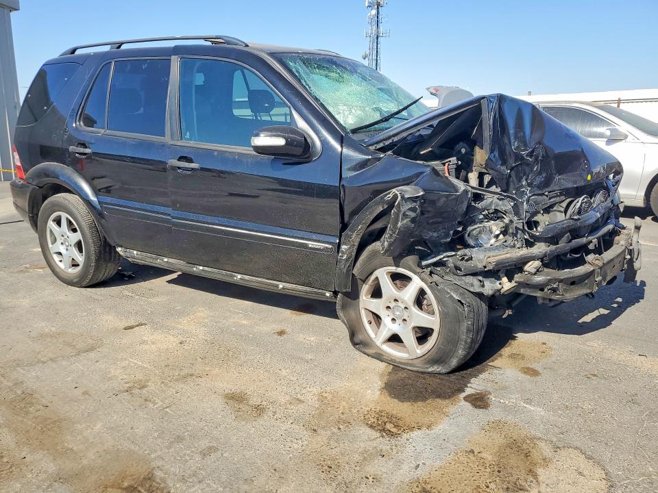 53974986 :رقم المزاد ، 4JGAB54E52A295736 vin ، 2002 Mercedes-benz Ml مزاد بيع