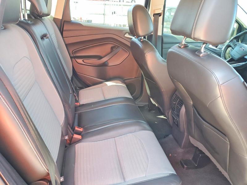 Продажа на аукционе авто 2017 Ford Escape, vin: 1FMCU0J95HUB36607, номер лота: 52167226