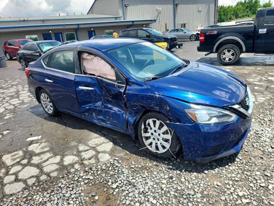 Продажа на аукционе авто 2018 Nissan Sentra, vin: 3N1AB7AP0JY316270, номер лота: 55131796