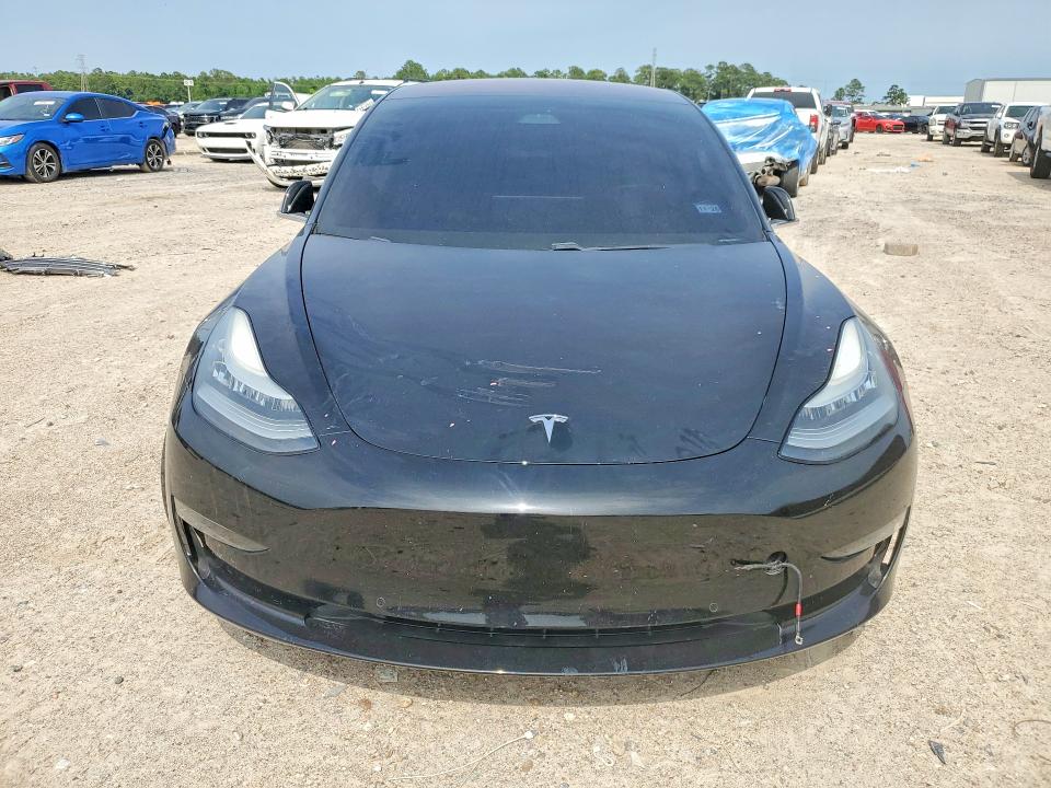 52886476 :رقم المزاد ، 5YJ3E1EBXJF170951 vin ، 2018 Tesla Mdl 3 مزاد بيع