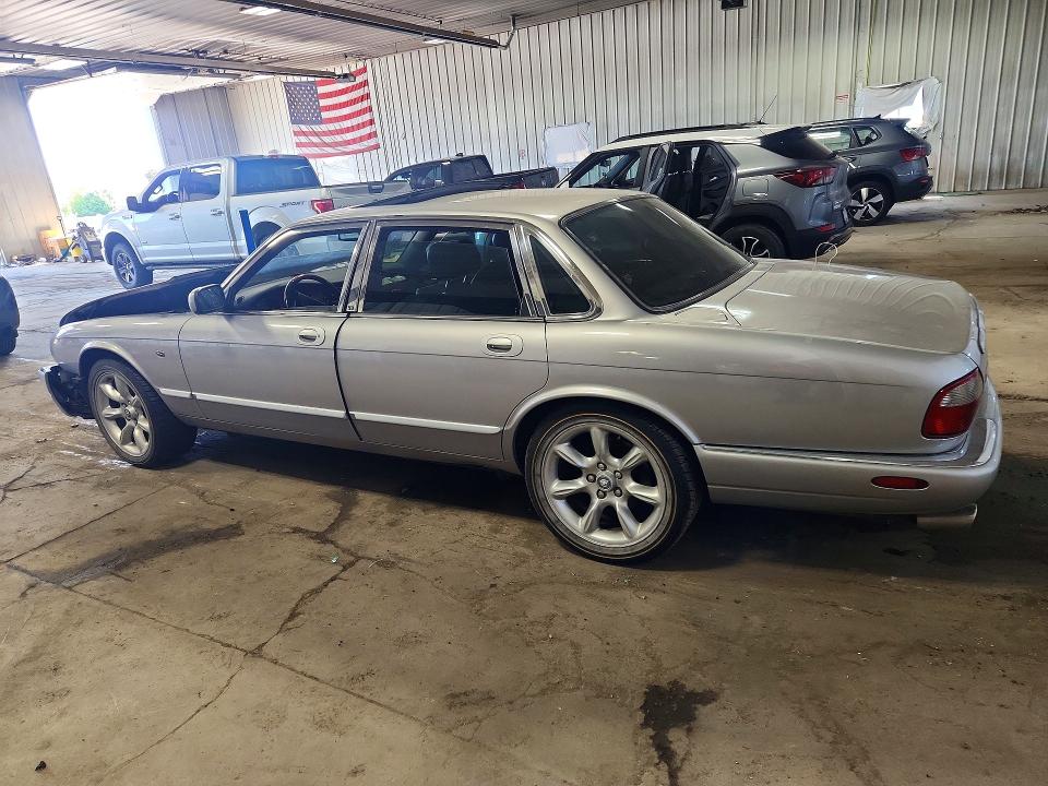 55168276 :رقم المزاد ، SAJDA15B9YMF18129 vin ، 2000 Jaguar Xjr مزاد بيع