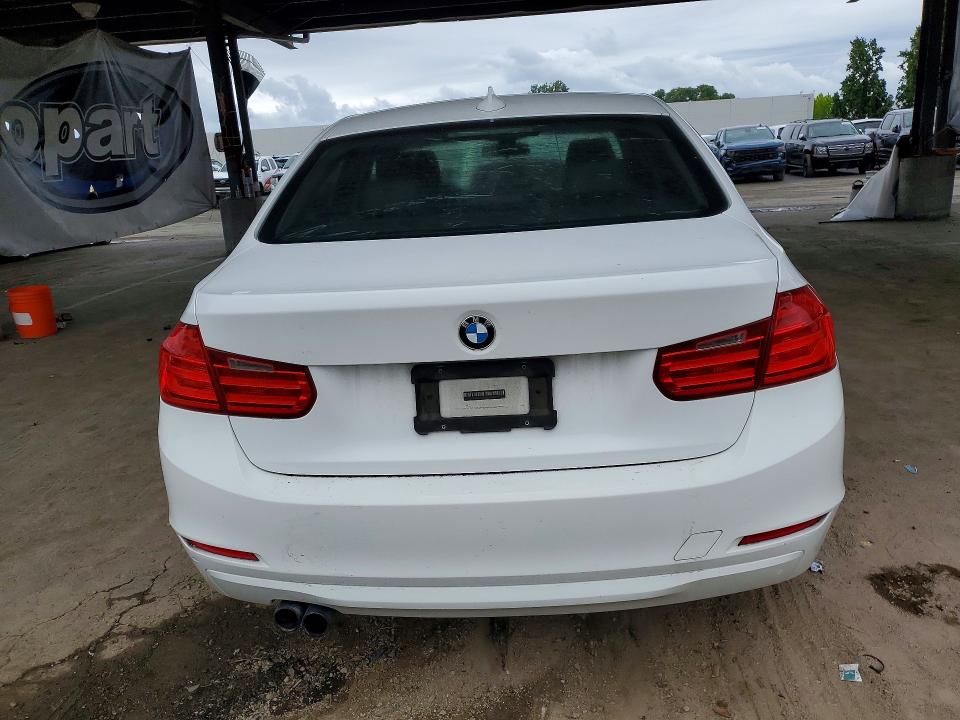 2013 Bmw 328 მანქანა იყიდება აუქციონზე, vin: WBA3C1G54DNR46880, აუქციონის ნომერი: 52553406