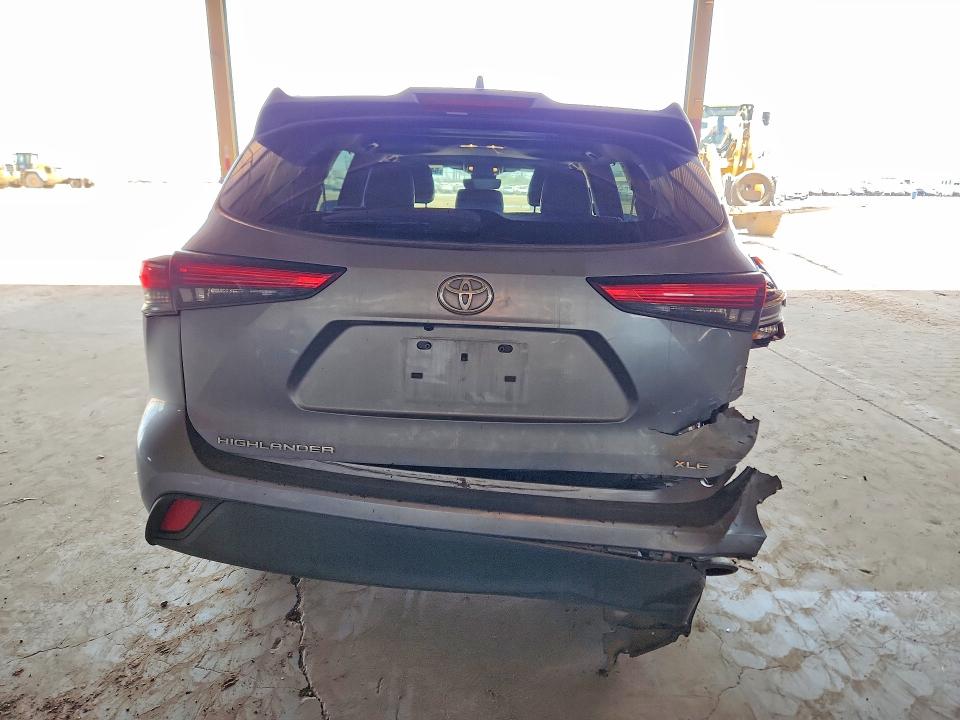 Продажа на аукционе авто 2022 Toyota Highlander, vin: 5TDHZRAHXNS121754, номер лота: 54090586