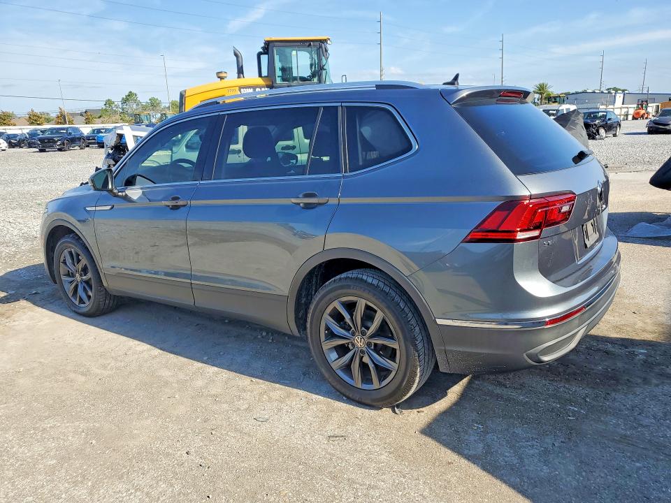 52423156 :رقم المزاد ، 3VV3B7AX9NM125970 vin ، 2022 Volkswagen Tiguan مزاد بيع