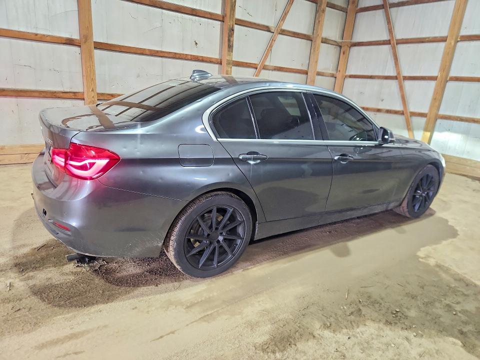 50845386 :رقم المزاد ، WBA8D9C57JEM33528 vin ، 2018 Bmw 330 مزاد بيع