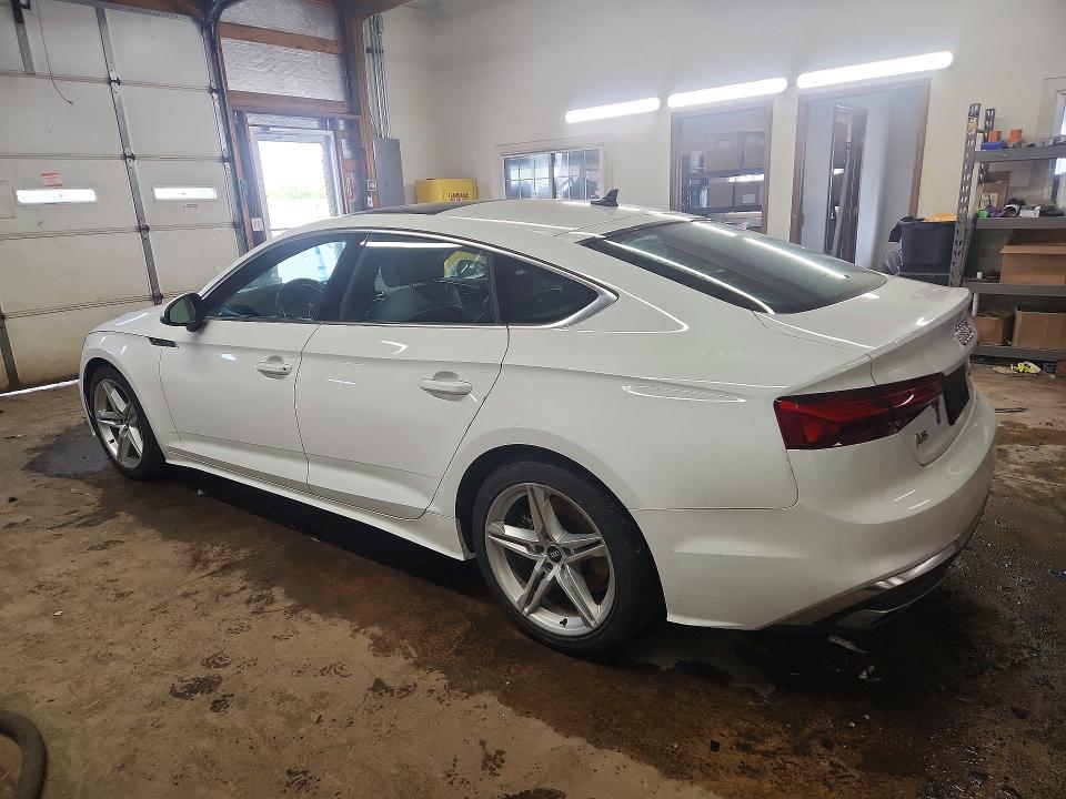 Продаж на аукціоні авто 2022 Audi A5, vin: WAUDACF53NA008756, номер лоту: 52416036