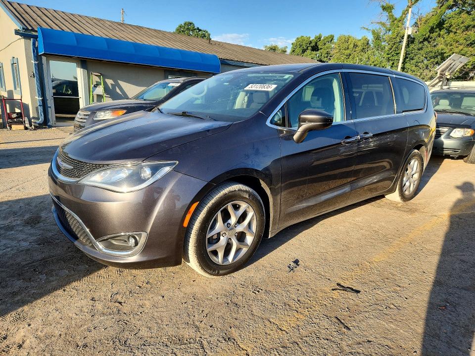 2020 Chrysler Pacifica მანქანა იყიდება აუქციონზე, vin: 2C4RC1FG1LR121820, აუქციონის ნომერი: 53120836