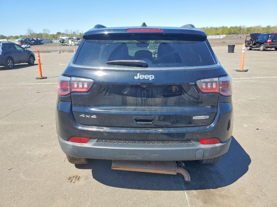 2018 Jeep Compass მანქანა იყიდება აუქციონზე, vin: 3C4NJDBB4JT117111, აუქციონის ნომერი: 51768796