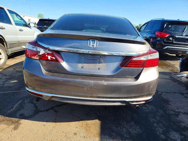 52443746 :رقم المزاد ، 1HGCR2F5XHA070694 vin ، 2017 Honda Accord مزاد بيع
