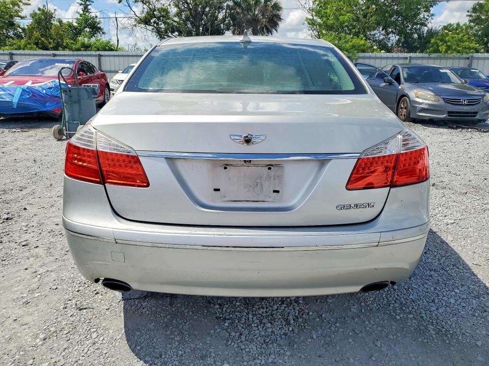 53522656 :رقم المزاد ، KMHGC4DE3BU139128 vin ، 2011 Hyundai Genesis مزاد بيع