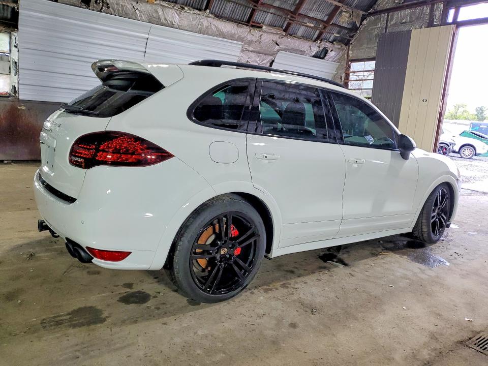 52386866 :رقم المزاد ، WP1AD2A25DLA71668 vin ، 2013 Porsche Cayenne مزاد بيع