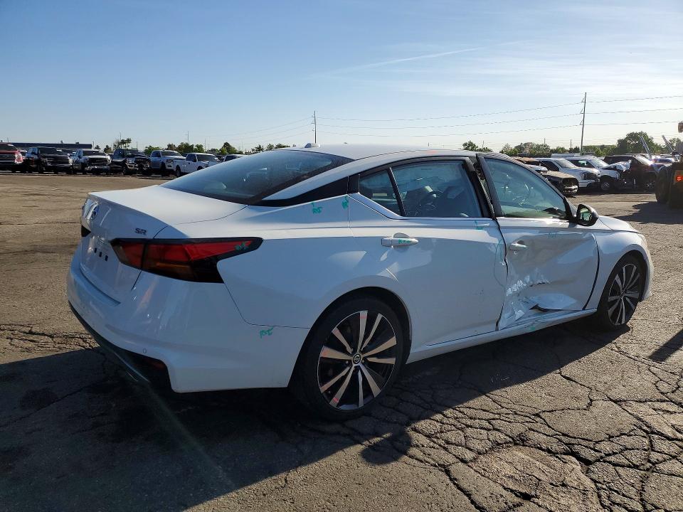 53257356 :رقم المزاد ، 1N4BL4CVXNN350072 vin ، 2022 Nissan Altima مزاد بيع