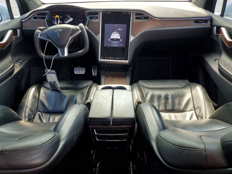 55145466 :رقم المزاد ، 5YJXCBE23HF045684 vin ، 2017 Tesla Model X مزاد بيع