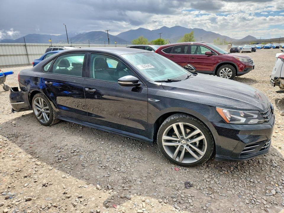 2018 Volkswagen Passat მანქანა იყიდება აუქციონზე, vin: 1VWAA7A31JC000976, აუქციონის ნომერი: 52424576