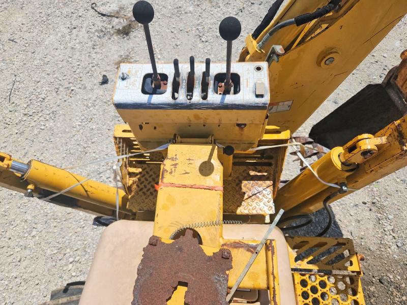Продаж на аукціоні авто 2010 Vermeer Industrial Equipment, vin: 1VR4112F761000246, номер лоту: 52944526