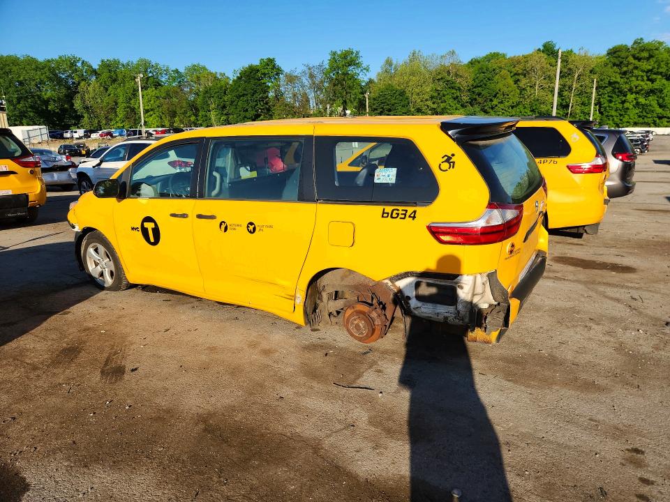 Продаж на аукціоні авто 2016 Toyota Sienna, vin: 5TDZK3DC9GS756019, номер лоту: 55363016