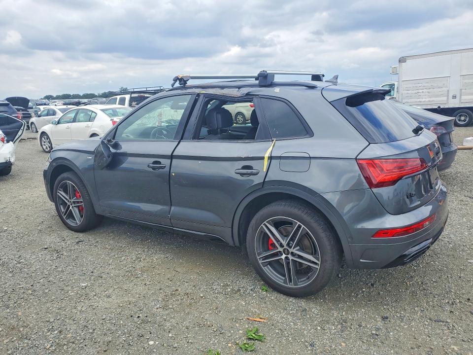 55380726 :رقم المزاد ، WA1F2AFY7R2105444 vin ، 2024 Audi Q5 E مزاد بيع