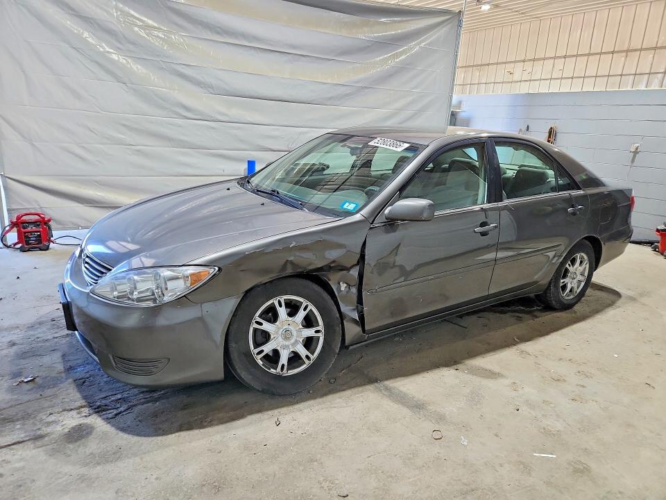 Продажа на аукционе авто 2005 Toyota Camry, vin: 4T1BE32K55U983361, номер лота: 52803866