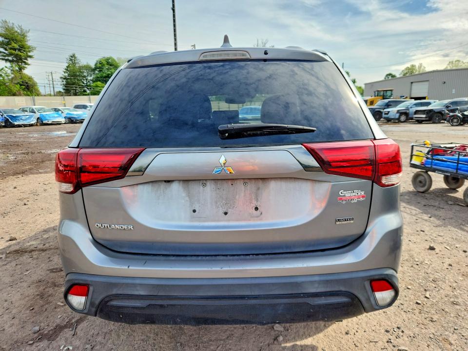 2020 Mitsubishi Outlander მანქანა იყიდება აუქციონზე, vin: JA4AD3A37LZ022655, აუქციონის ნომერი: 53670636