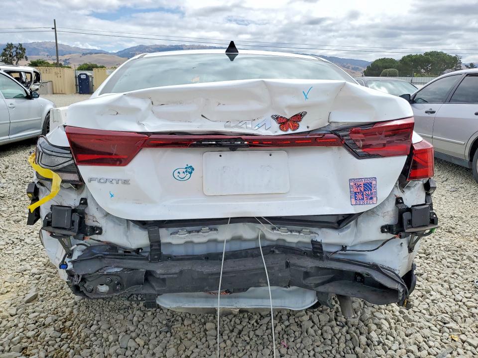 2023 Kia Forte მანქანა იყიდება აუქციონზე, vin: 3KPF24AD7PE608824, აუქციონის ნომერი: 54263046
