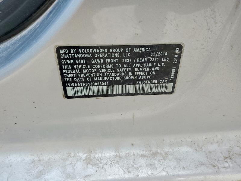 52746826 :رقم المزاد ، 1VWAA7A31JC023044 vin ، 2018 Volkswagen Passat مزاد بيع