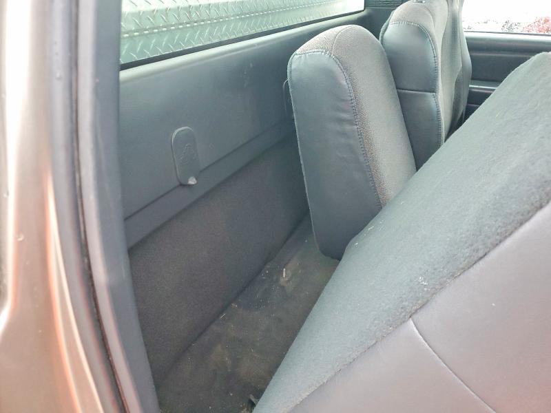 52242606 :رقم المزاد ، 1GTEC14W92Z185519 vin ، 2002 Gmc New Sierra مزاد بيع