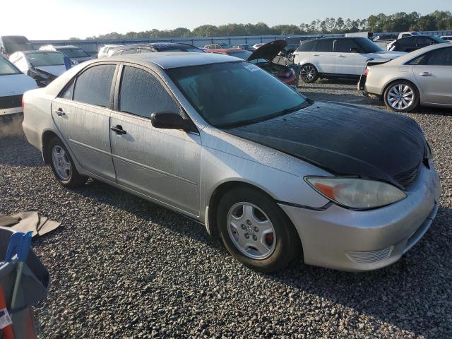 54436386 :رقم المزاد ، 4T1BF30K02U016555 vin ، 2002 Toyota Camry مزاد بيع