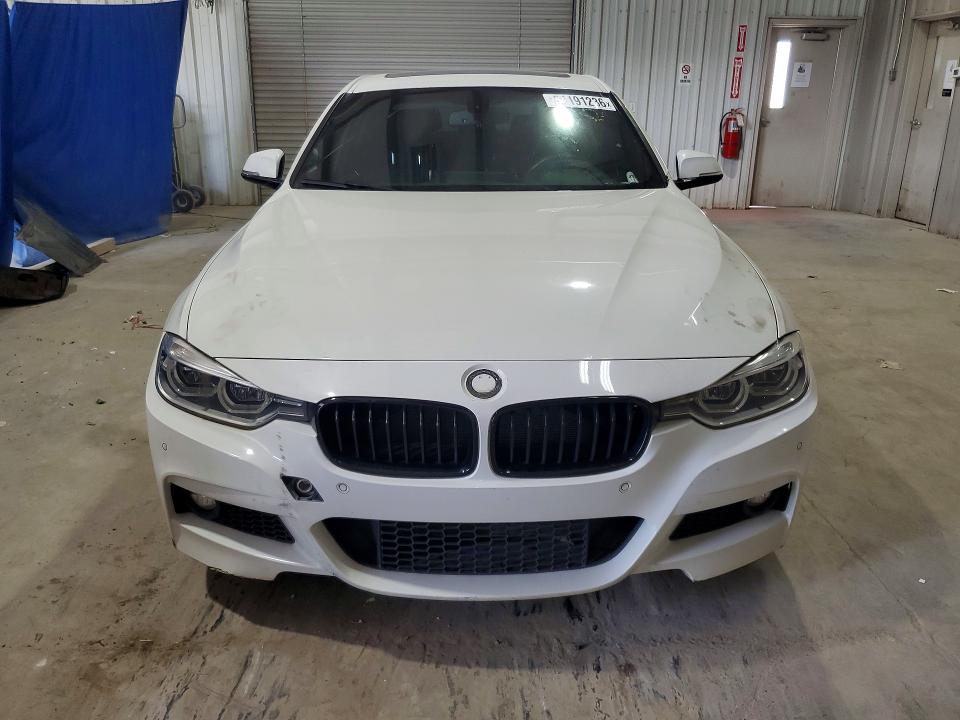 54191236 :رقم المزاد ، WBA8B7C32HA190091 vin ، 2017 Bmw 340 مزاد بيع